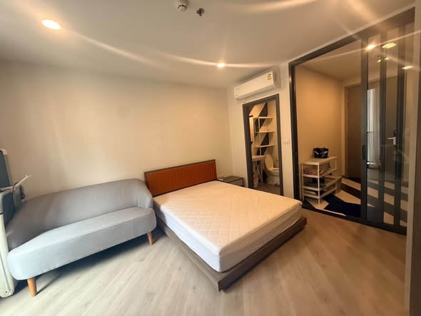 bedroom and room interior of THE BASE Saphanmai