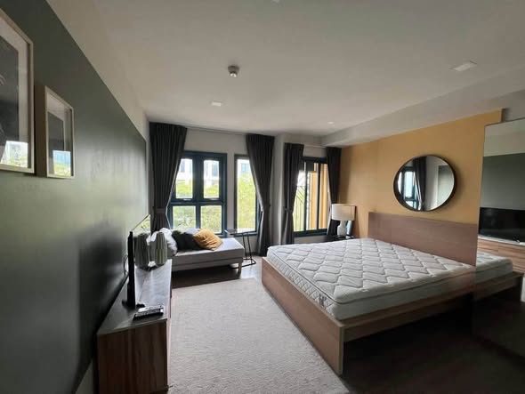 bedroom of THE BASE Sukhumvit 50