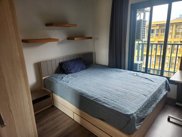 bedroom of THE BASE Sukhumvit 50