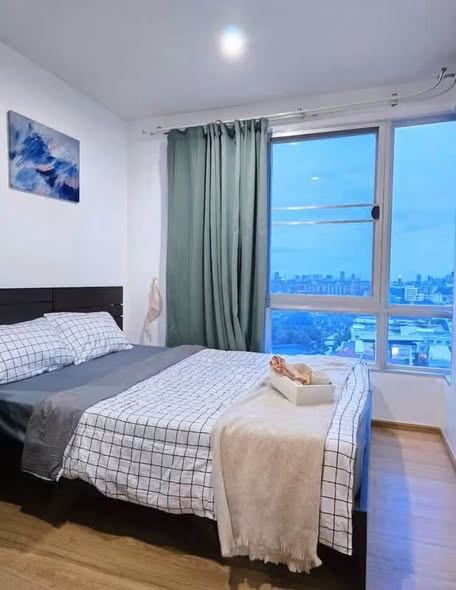 bedroom of THE BASE Sukhumvit 77