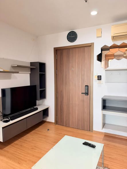 bedroom and room interior of THE BASE Sukhumvit 77