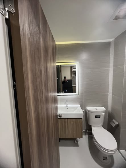 bathroom of The Belgravia @ Ratchada17 (Sale Office)