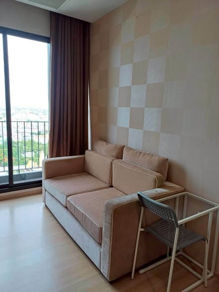 bedroom and living room of The Capital Condo Ekkamai-Thong Lo