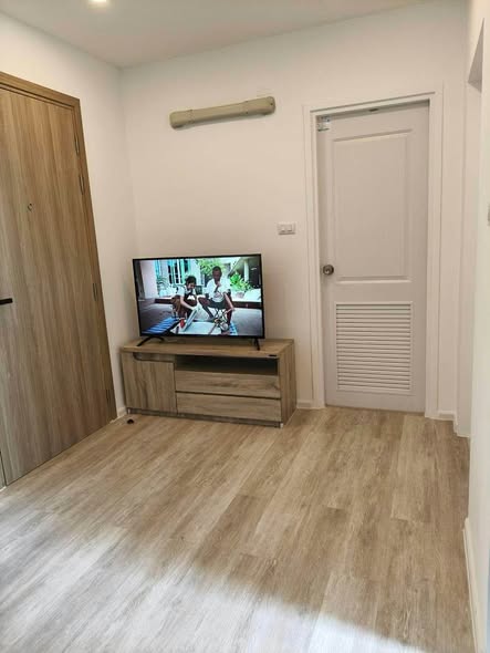 bedroom and room interior of The Clev Riverline Chaophraya – Wong Sawang