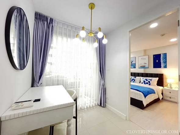 bedroom of The Clover