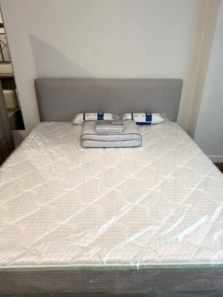 bedroom of The Clover