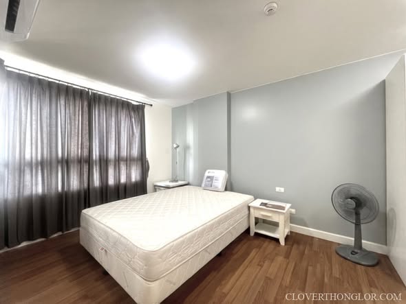 bedroom of The Clover