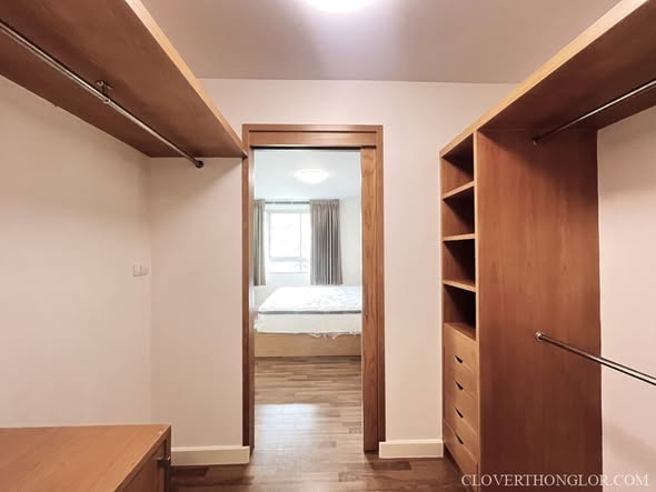 bedroom and room interior of The Clover