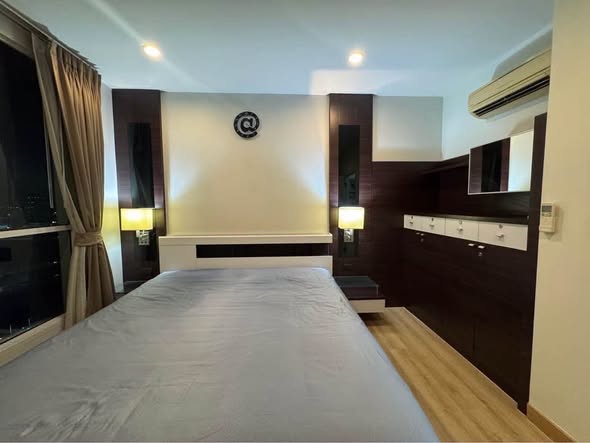 bedroom of The Complete Narathiwas