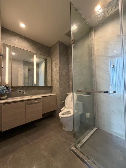 bathroom of The Crest Park Residences