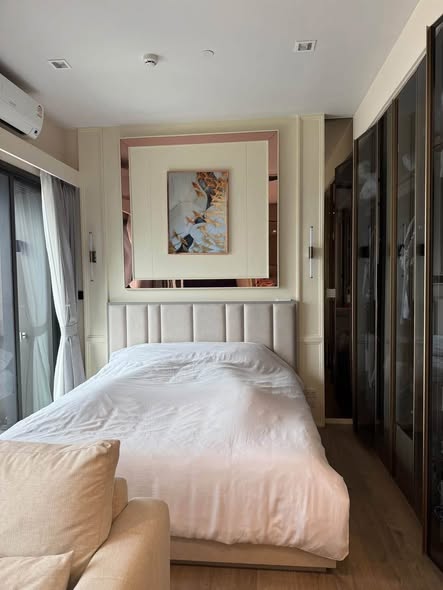 bedroom of The Crest Park Residences