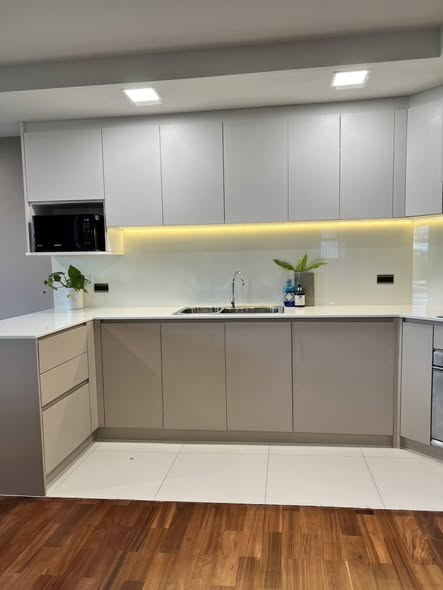kitchen of The Crest Sukhumvit 34