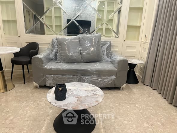 living room of The Crest Sukhumvit 34