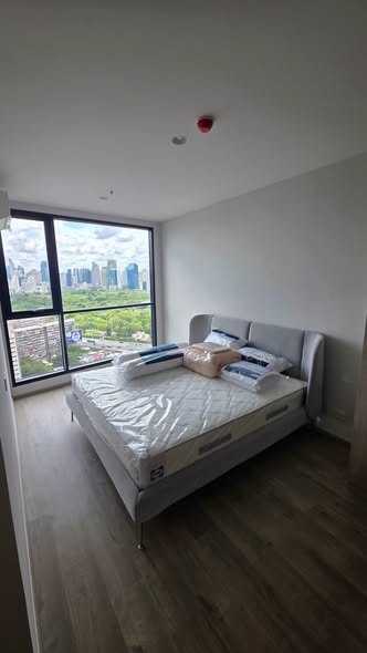bedroom of THE CROWN Residences