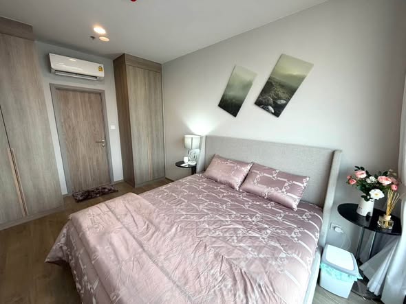 bedroom of THE CROWN Residences