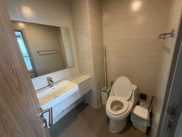 THE CROWN Residences