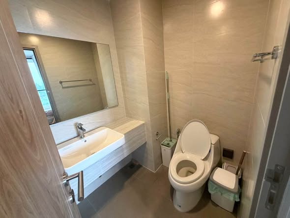 THE CROWN Residences