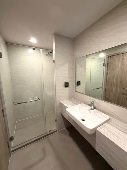 room interior and bathroom of THE CROWN Residences