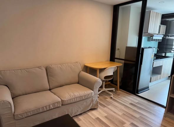 living room of The Cube Premium Ratchada 32
