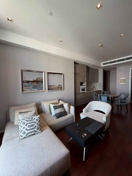 living room of The Diplomat 39