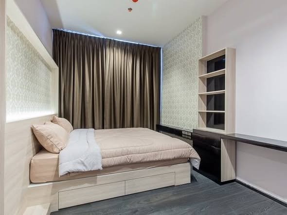 bedroom of The Edge Sukhumvit 23