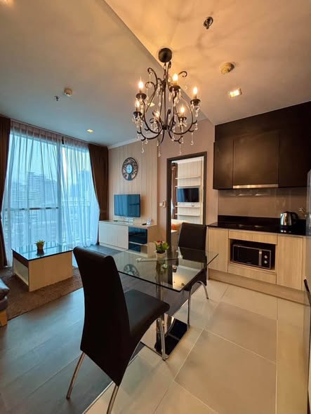 living room of The Edge Sukhumvit 23