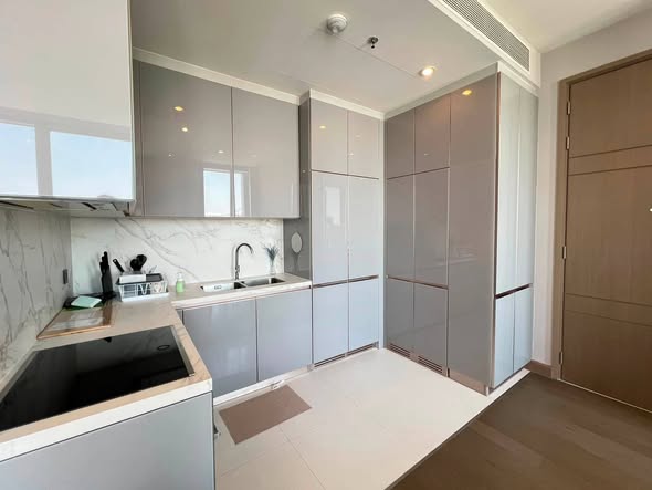 room interior and kitchen of THE ESSE at SINGHA COMPLEX