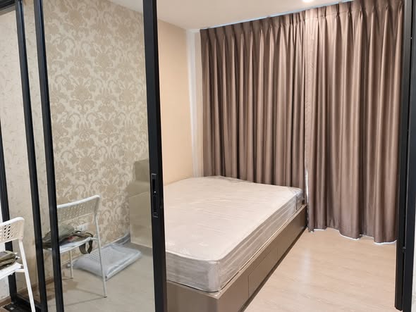 bedroom and room interior of The Excel Groove