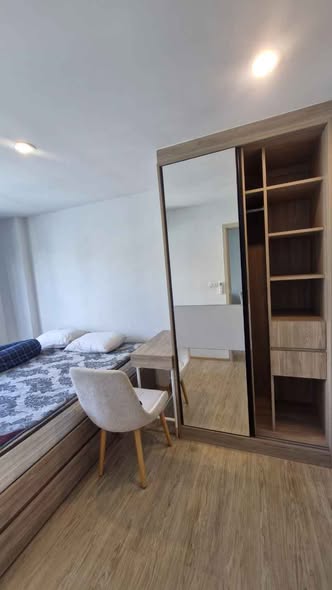bedroom and room interior of The Excel Hideaway Sukhumvit 50