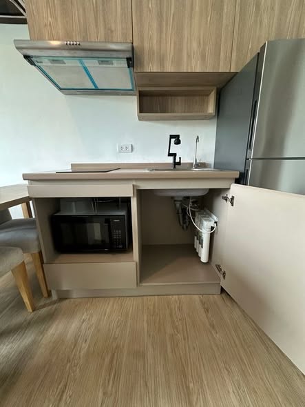 kitchen of The Excel Hideaway Sukhumvit 50