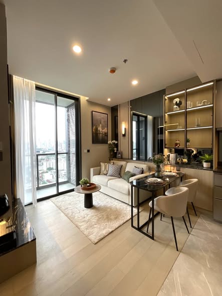 living room of THE EXTRO Phayathai-Rangnam