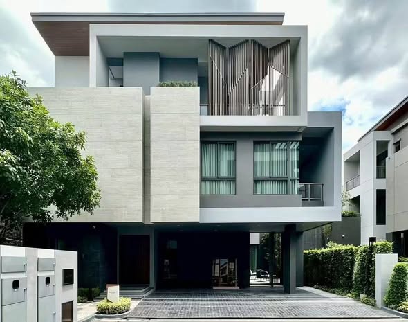 The Gentry Phatthanakan 2 เดอะ เจนทริ พัฒนาการ 2