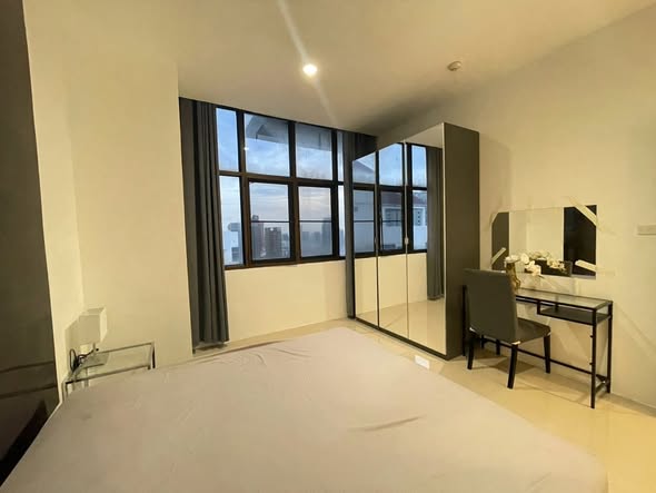 bedroom of The Greenston Thonglor Residence