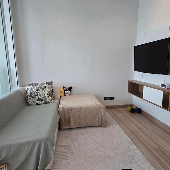 bedroom of The Hotel Serviced Condo เดอะโฮเทล คอนโด
