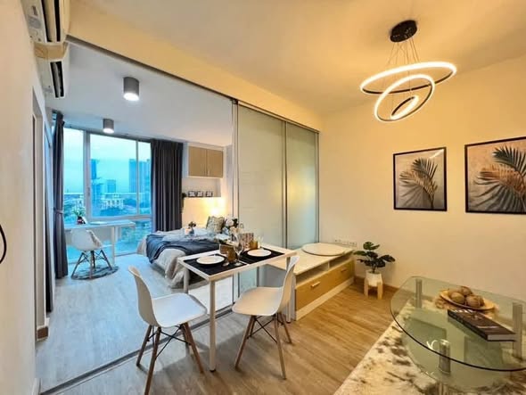 living room of The Iris Condo (F Building) Rama 9 – Srinagarindra