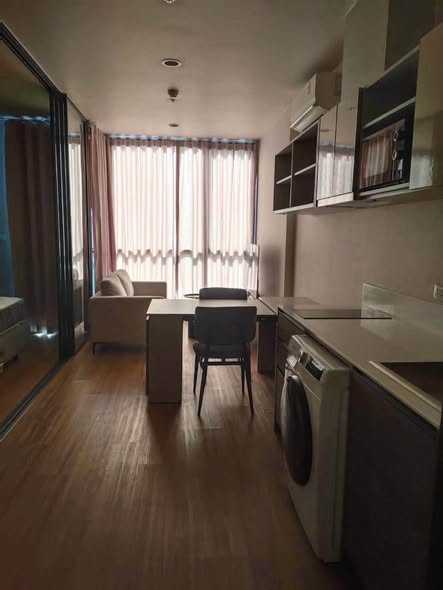 bedroom of The Issara Sathorn (ดิ อิสสระ สาทร)