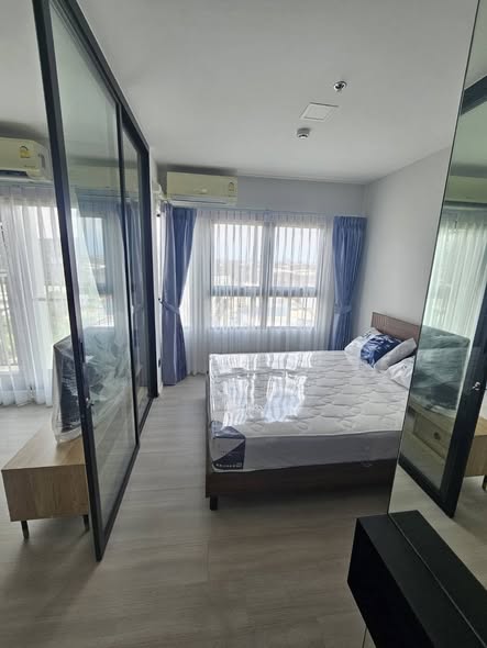 bedroom and room interior of The Key MRT Phetkasem 48