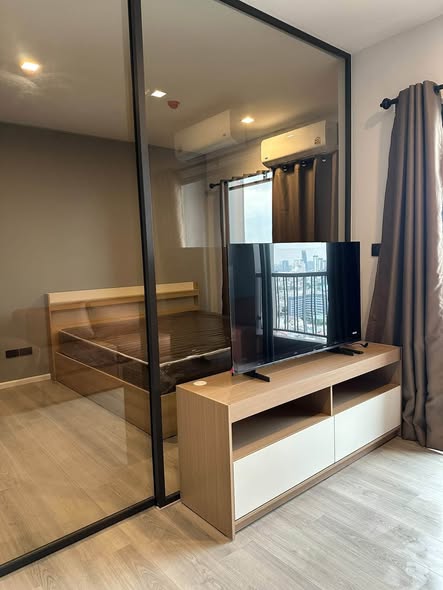 bedroom and room interior of The Key Rama 3