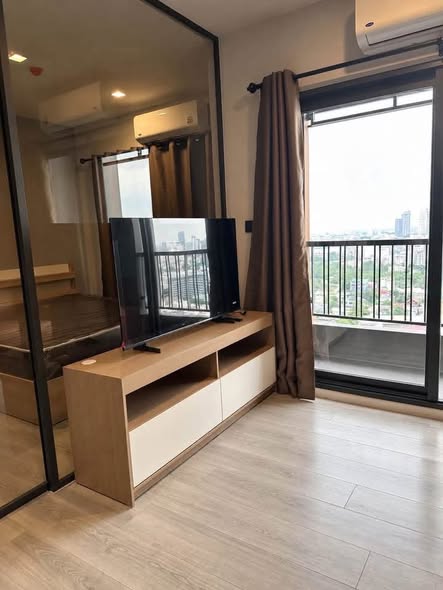 room interior of The Key Rama 3