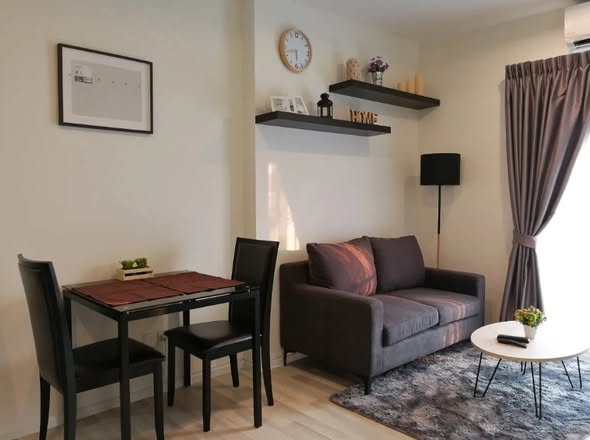 living room of The Key Sathon-Charoen Rat