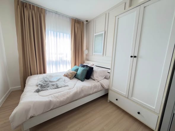 bedroom and room interior of The Kith Plus Sukhumvit 113