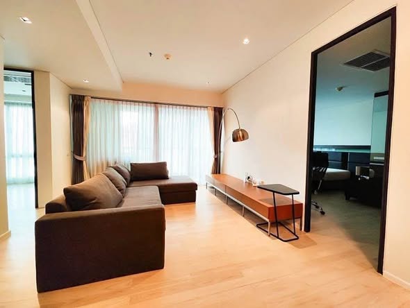 living room and bedroom and room interior of The Lakes