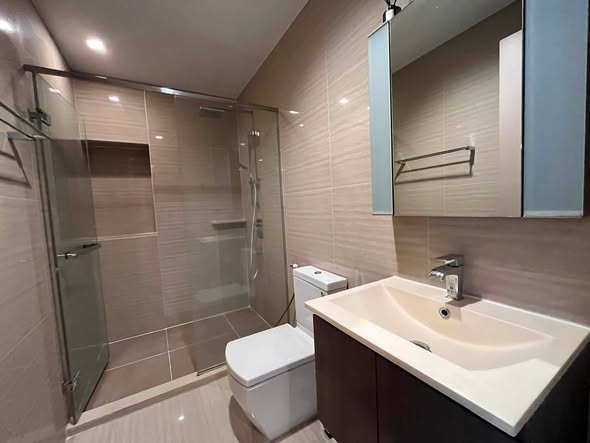 room interior and bathroom of THE LINE Asoke-Ratchada