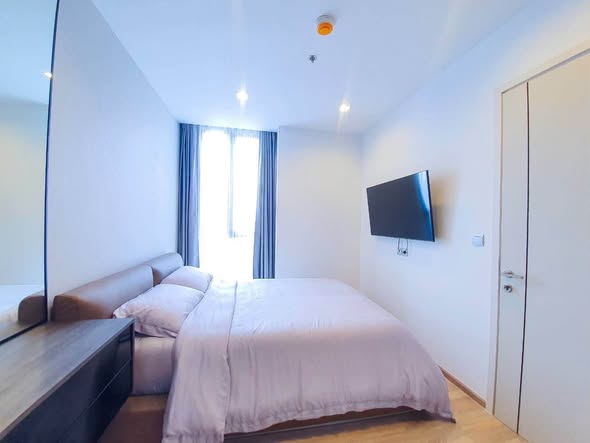bedroom and room interior of THE LINE Phahon-Pradipat