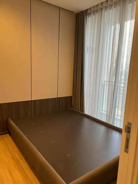 bedroom and room interior of THE LINE Phahon-Pradipat