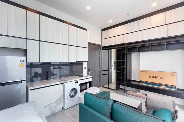 room interior and kitchen of THE LINE Sukhumvit 101