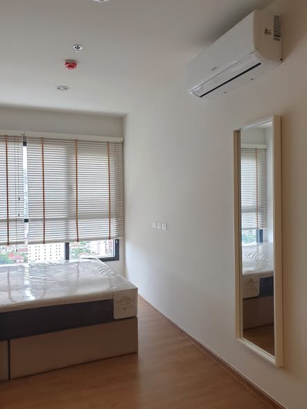 room interior and bathroom of The Line Vibe เดอะ ไลน์ ไวบ์