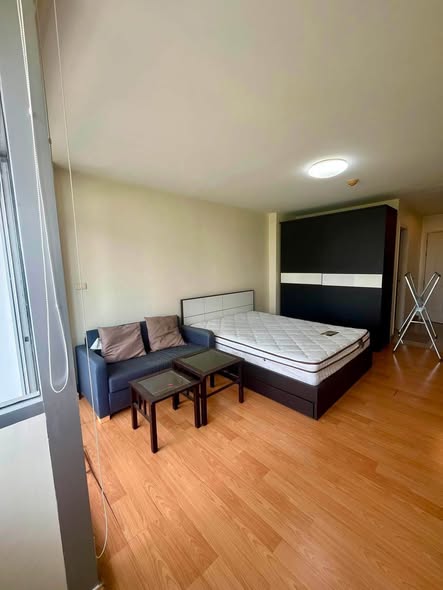 bedroom of The Link Sukhumvit 50