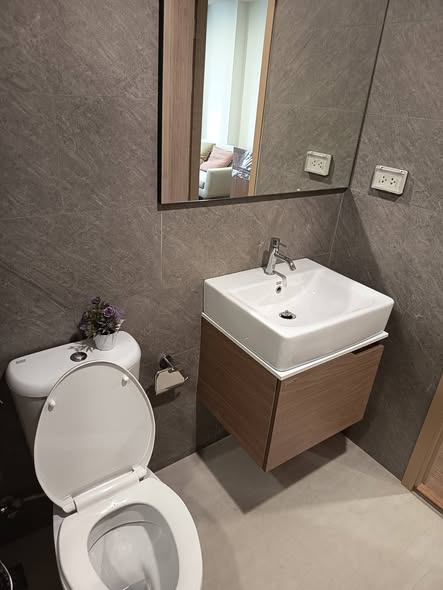 bathroom of The LIVIN Phetkasem