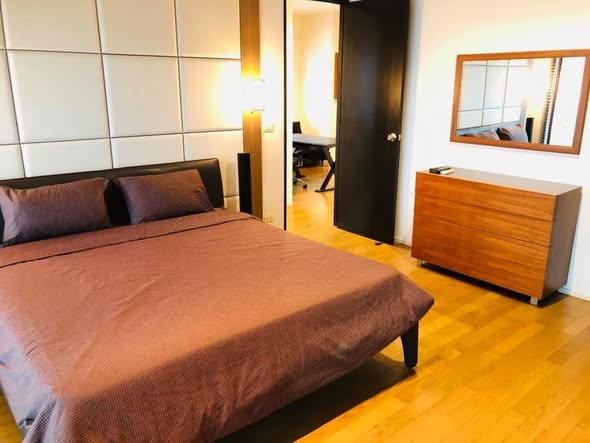 bedroom of The Madison